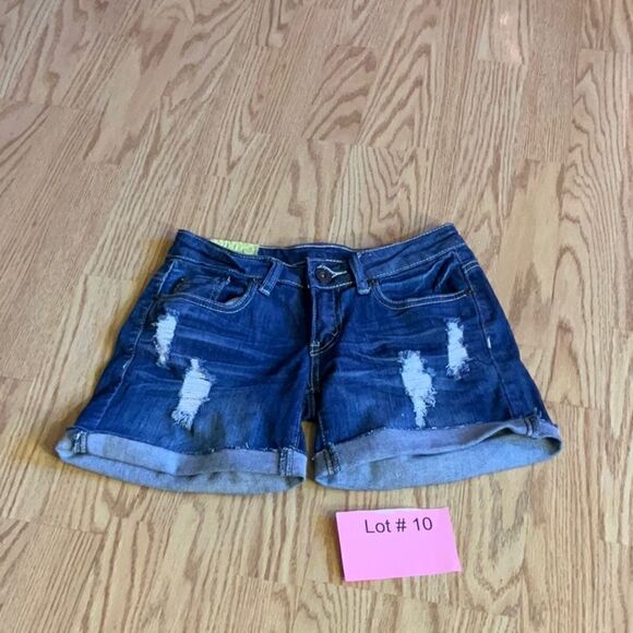 MACHINE BRAND distressed denim shorts in size small with roll up cuff - Picture 2 of 12